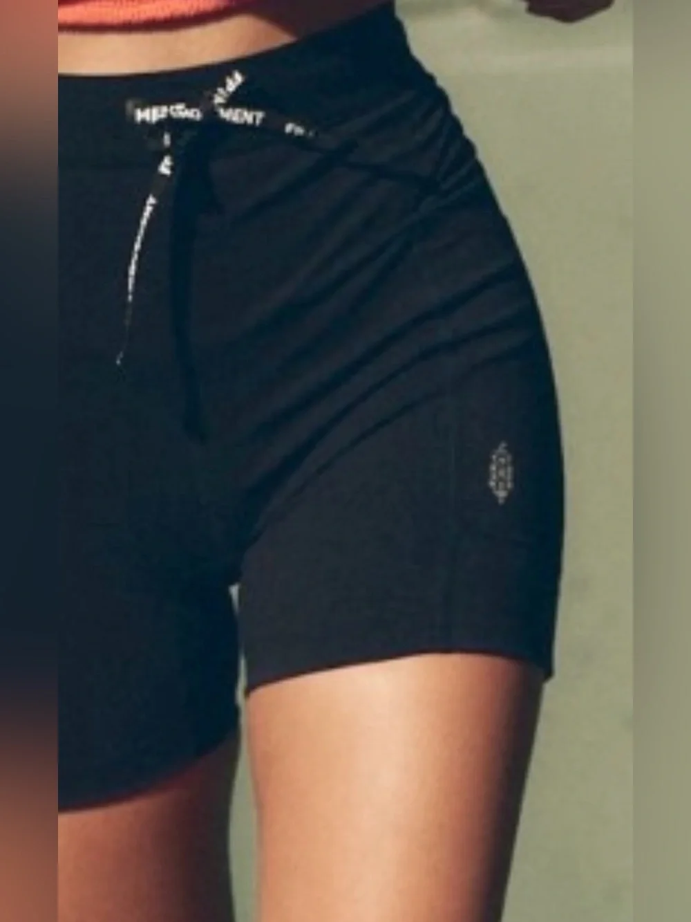 NWT FREE PEOPLE MOVEMENT STREAMLINE RUN SHORTS BLACK